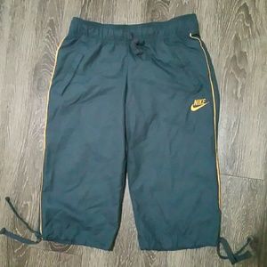 🍁🍂NIKE CAPRIS🍂🍁